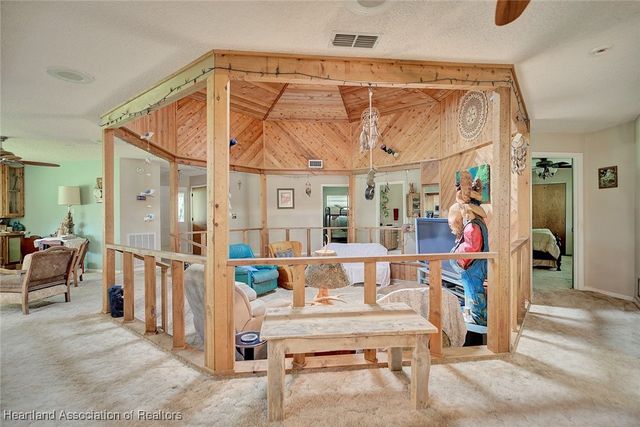 16 Gardenside Avenue, Lake Placid, FL 33852