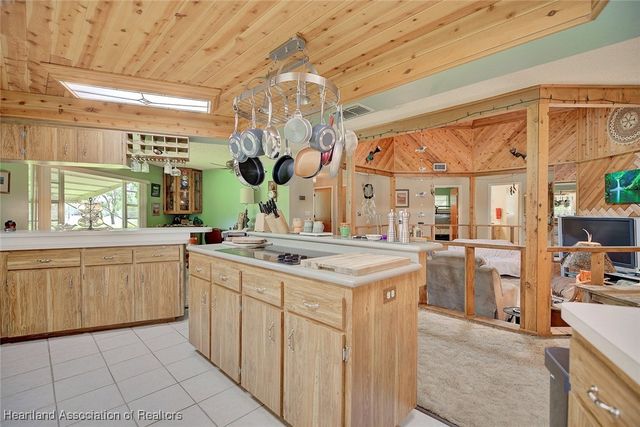 16 Gardenside Avenue, Lake Placid, FL 33852