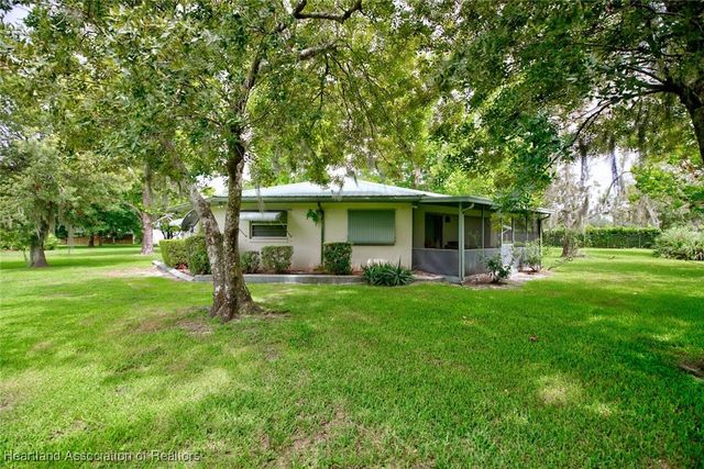 16 Gardenside Avenue, Lake Placid, FL 33852