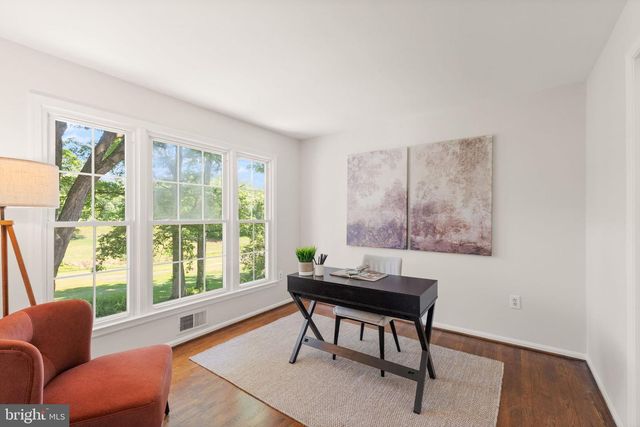 2037 DURAND DR, Reston, VA 20191