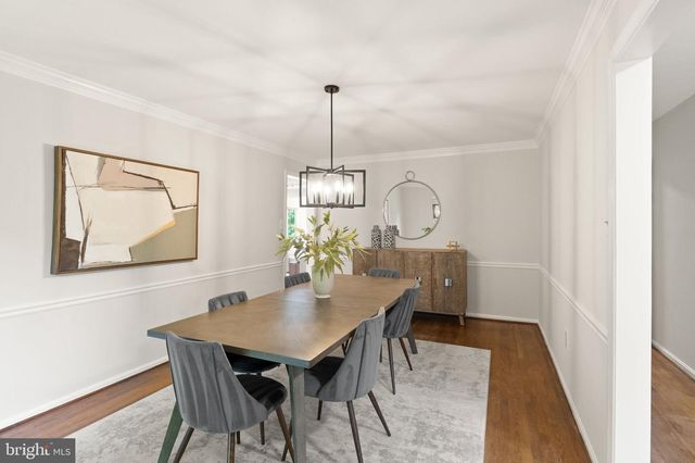 2037 DURAND DR, Reston, VA 20191