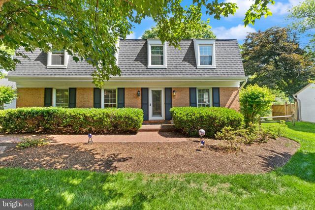 2037 DURAND DR, Reston, VA 20191