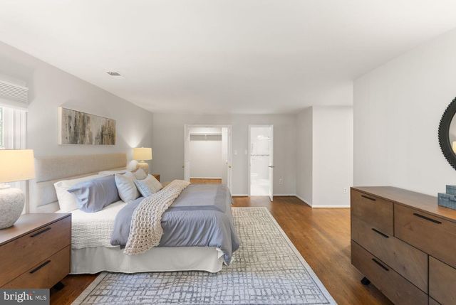 2037 DURAND DR, Reston, VA 20191
