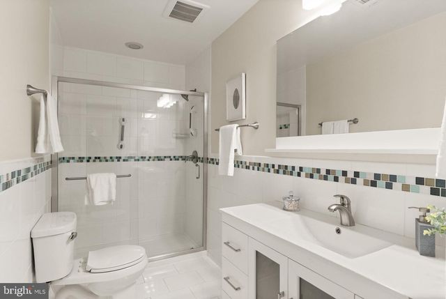 2037 DURAND DR, Reston, VA 20191