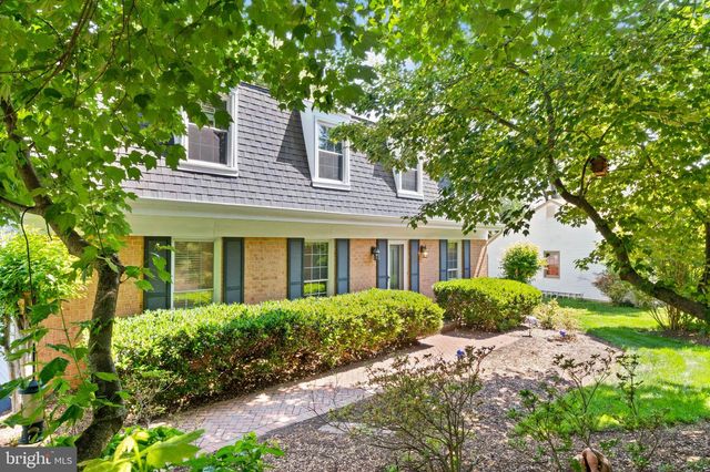 2037 DURAND DR, Reston, VA 20191