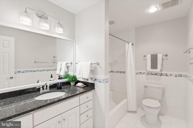 2037 DURAND DR, Reston, VA 20191