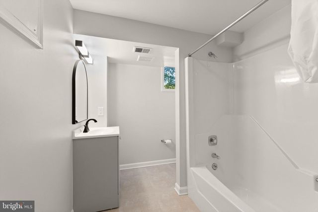 2037 DURAND DR, Reston, VA 20191