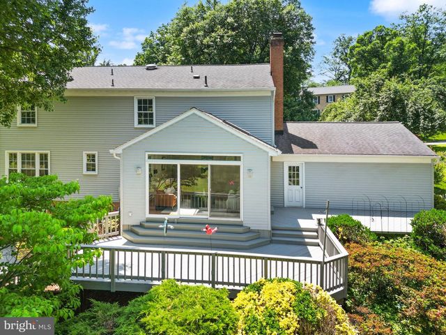 2037 DURAND DR, Reston, VA 20191