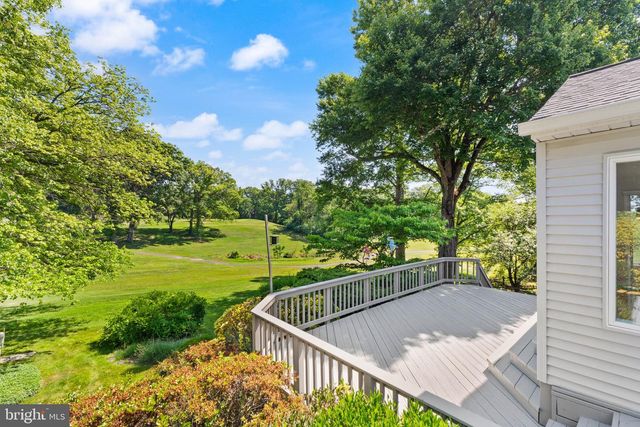 2037 DURAND DR, Reston, VA 20191