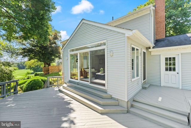 2037 DURAND DR, Reston, VA 20191
