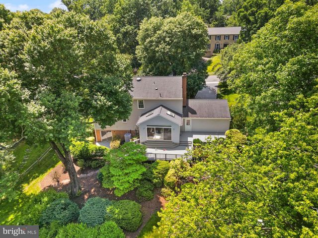 2037 DURAND DR, Reston, VA 20191