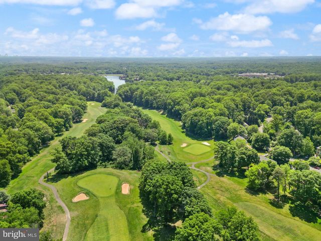 2037 DURAND DR, Reston, VA 20191