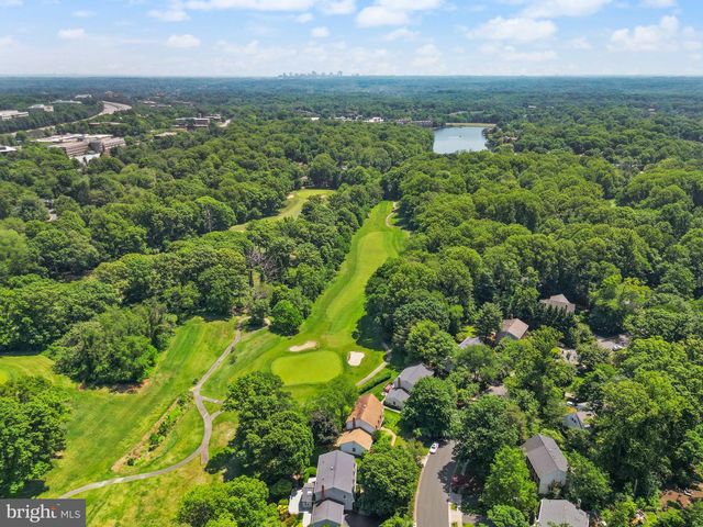 2037 DURAND DR, Reston, VA 20191