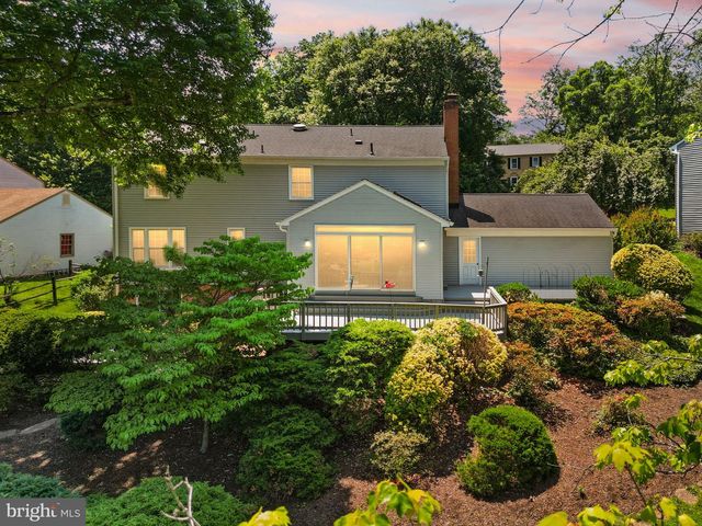 2037 DURAND DR, Reston, VA 20191