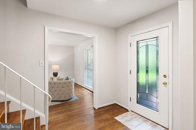 2037 DURAND DR, Reston, VA 20191