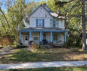 301 Center Avenue S, Montrose, MN 55363