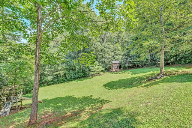 280 HILLCREST DR, Rocky Mount, VA 24151