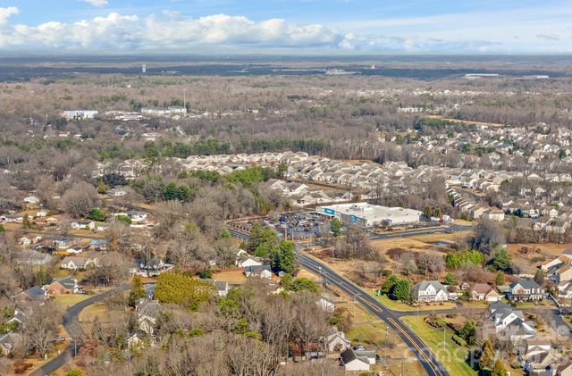 103 Hedgewood Drive, Mooresville, NC 28115