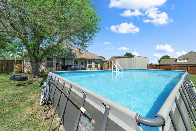 500 Green Meadow Drive, Boyd, TX 76023