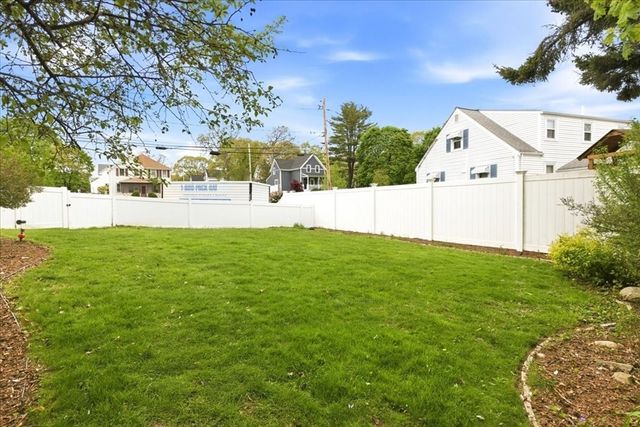 114 Fulton St, Norwood, MA 02062