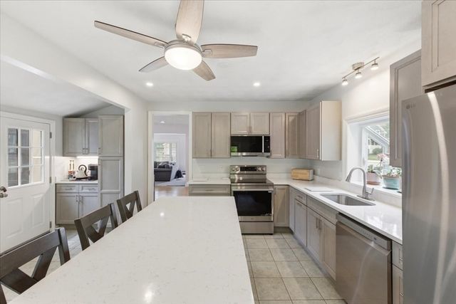 114 Fulton St, Norwood, MA 02062