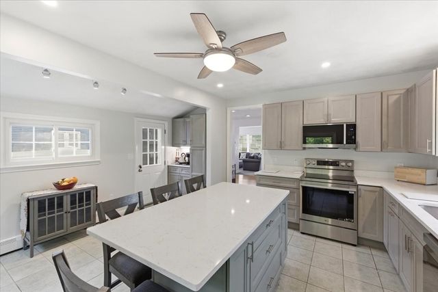 114 Fulton St, Norwood, MA 02062