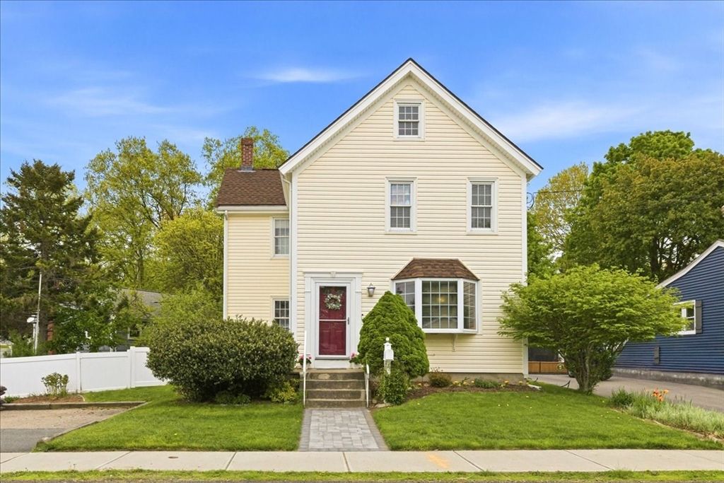 114 Fulton St, Norwood, MA 02062