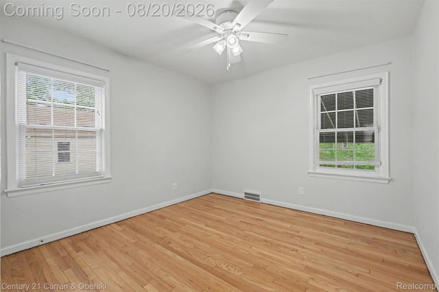 2100 Lancaster Street, Grosse Pointe Woods, MI 48236