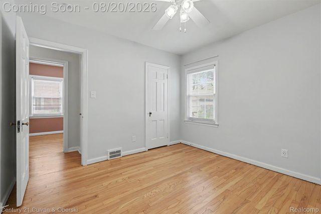 2100 Lancaster Street, Grosse Pointe Woods, MI 48236