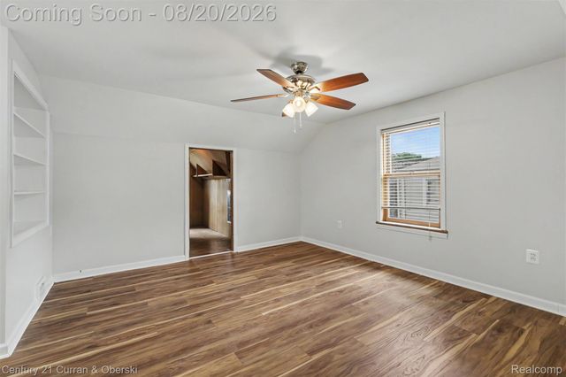 2100 Lancaster Street, Grosse Pointe Woods, MI 48236