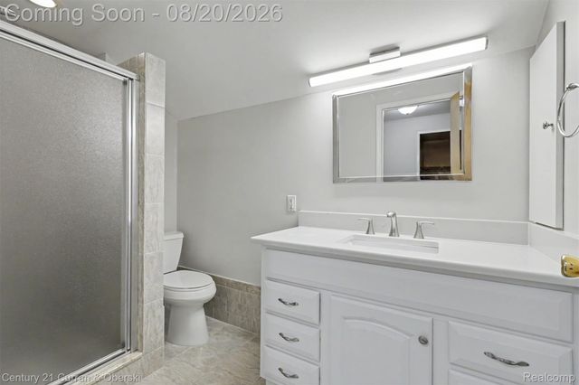 2100 Lancaster Street, Grosse Pointe Woods, MI 48236