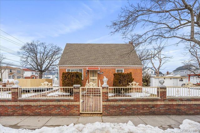 14146 253rd Street, Rosedale, NY 11422