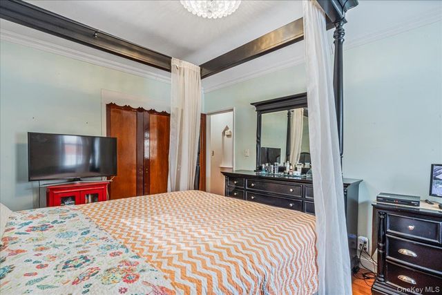 14146 253rd Street, Rosedale, NY 11422