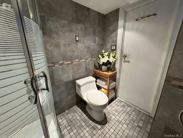 14146 253rd Street, Rosedale, NY 11422