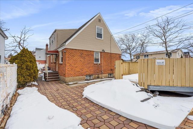 14146 253rd Street, Rosedale, NY 11422