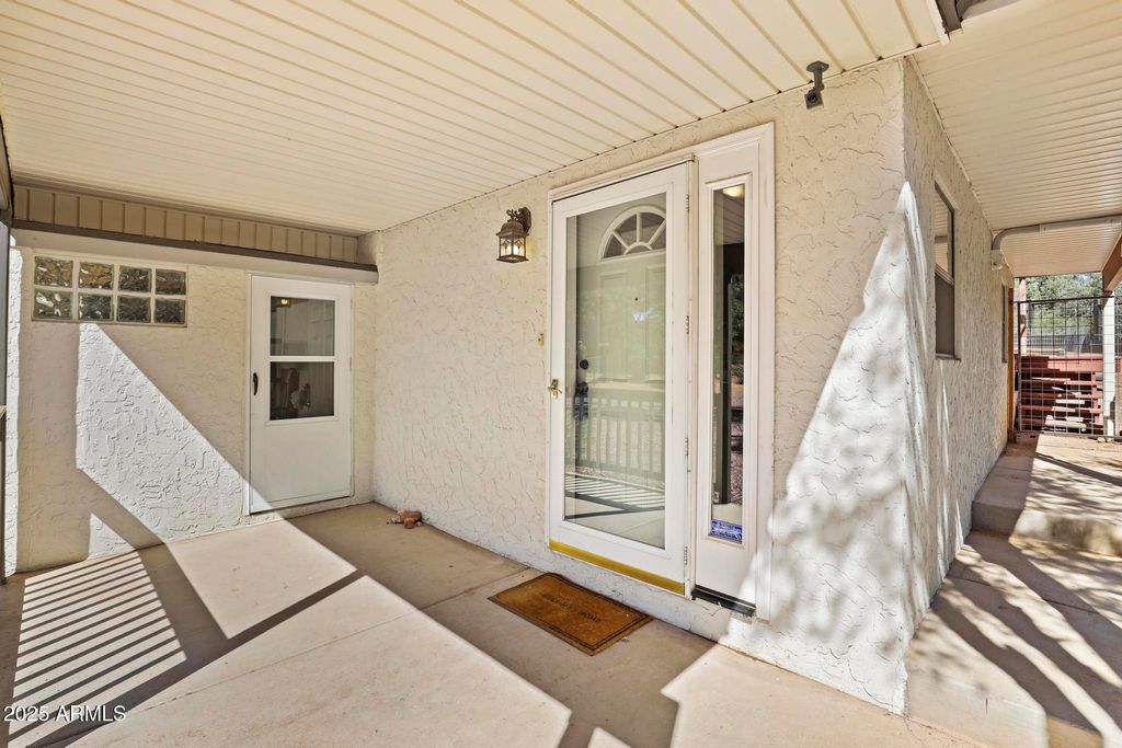 Image 5 of property listing at 511 N Hemlock Circle, Payson, AZ 85541