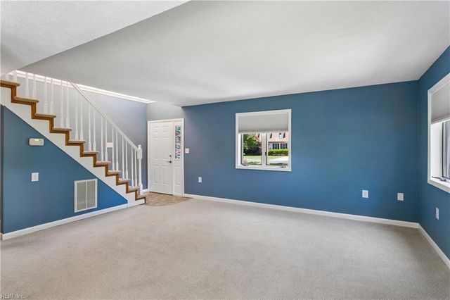 246 Hunts Neck RD, Poquoson, VA 23662