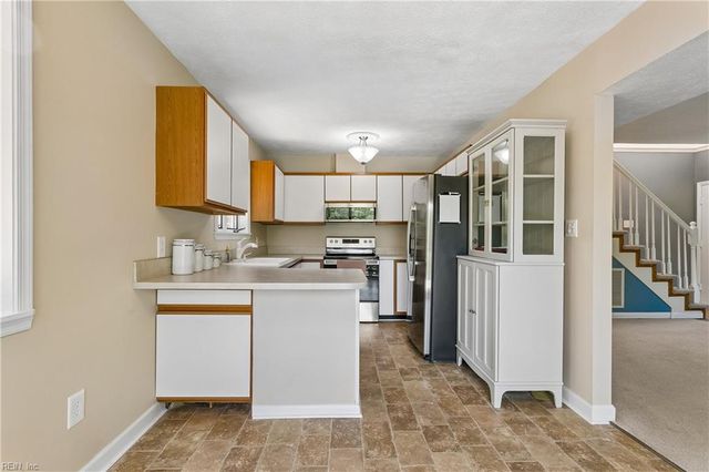 246 Hunts Neck RD, Poquoson, VA 23662