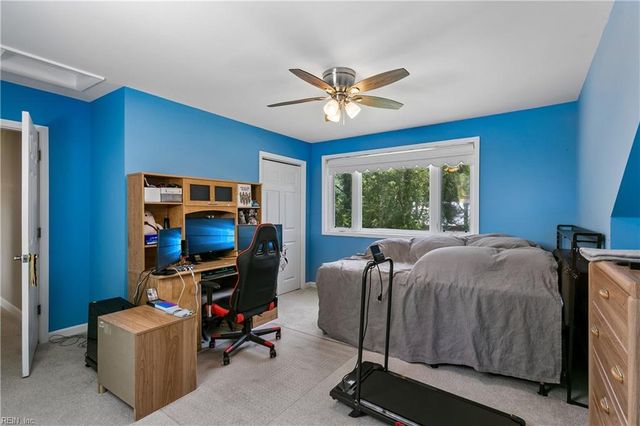246 Hunts Neck RD, Poquoson, VA 23662