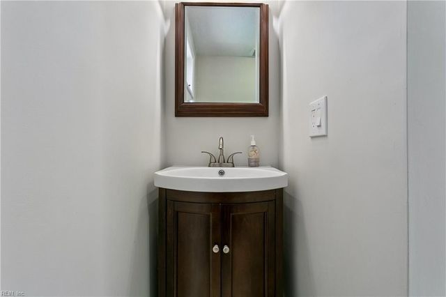 246 Hunts Neck RD, Poquoson, VA 23662