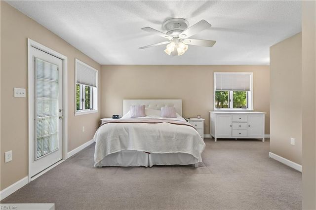 246 Hunts Neck RD, Poquoson, VA 23662