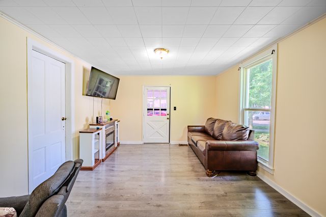 1211 W 7th Street, Anderson, IN 46016