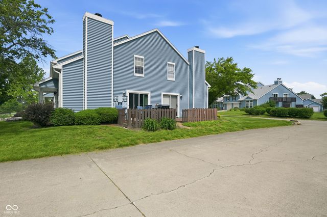 3606 N Lakeside Drive, Muncie, IN 47304