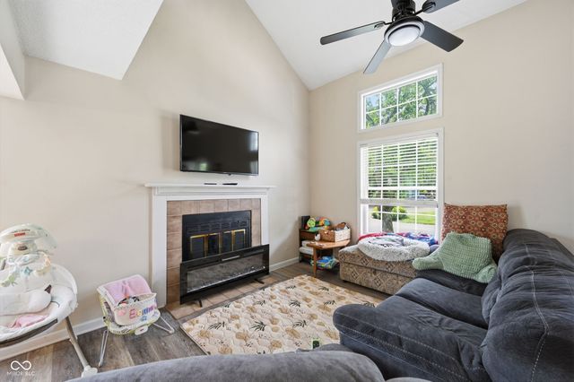 3606 N Lakeside Drive, Muncie, IN 47304