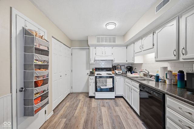 3606 N Lakeside Drive, Muncie, IN 47304