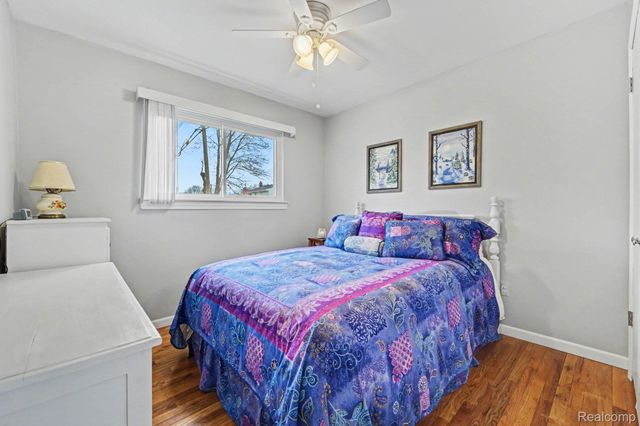 5135 Sudbury Drive, Warren, MI 48092