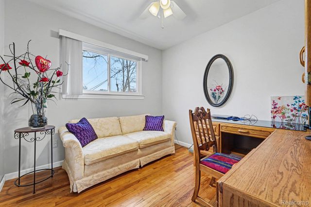 5135 Sudbury Drive, Warren, MI 48092