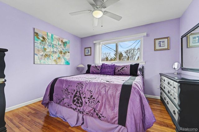 5135 Sudbury Drive, Warren, MI 48092