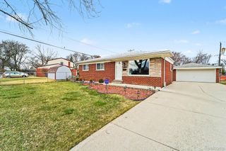 5135 Sudbury Drive, Warren, MI 48092