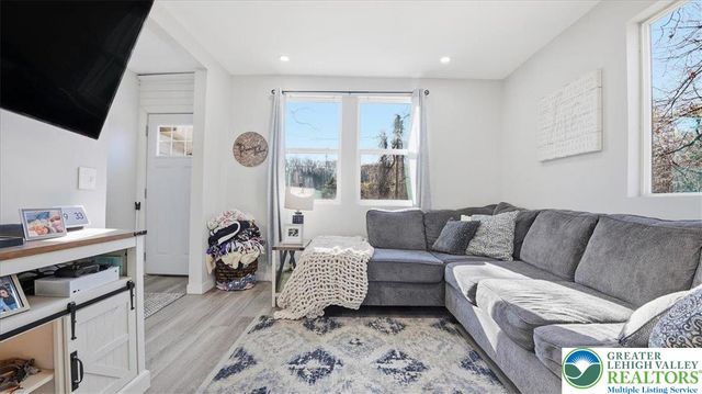 503 Mountain Top Lane, Salisbury Twp, PA 18103